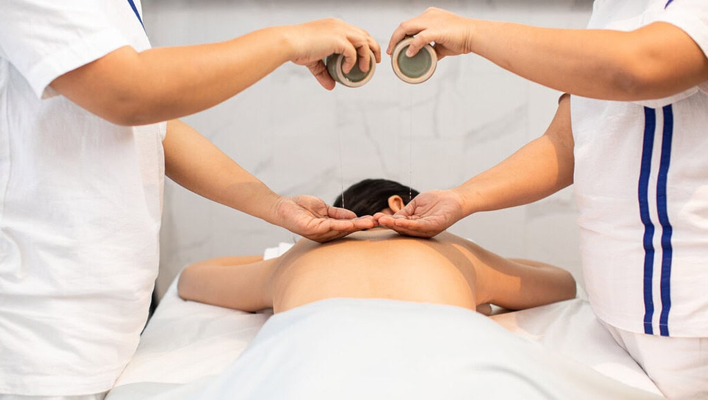 spa massage Bangkok, spa massage Chiang mai aroma oil massage makkha spa