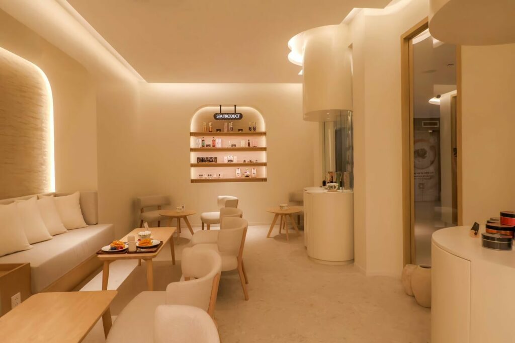 makkha-spa spa-lounge minimalist-interior waiting-area