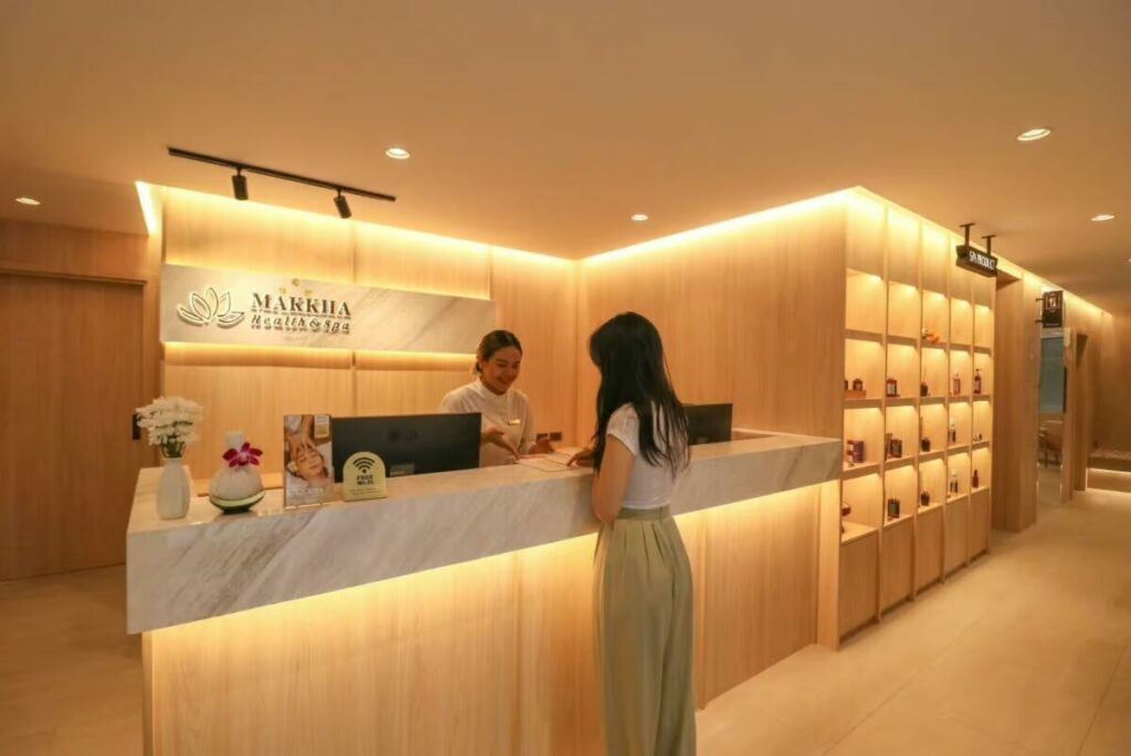 makkha-spa spa-reception health-and-spa wellness-center