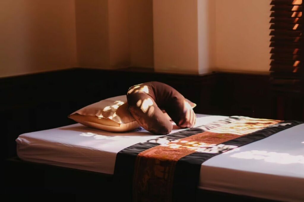 makkha-spa massage-bed spa-room relaxation