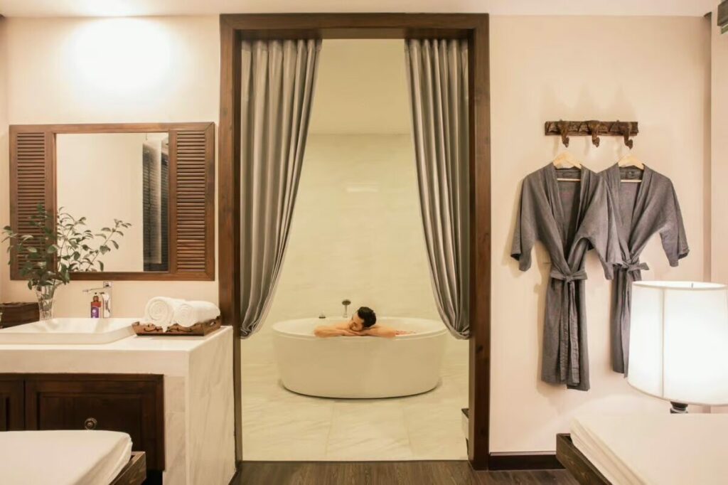makkha-spa spa-bathroom luxury-resort soaking-tub