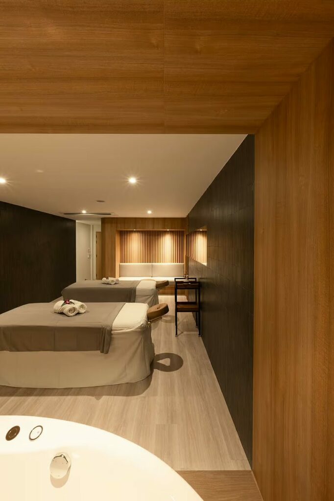 makkha-spa spa-room massage-beds luxury-interior