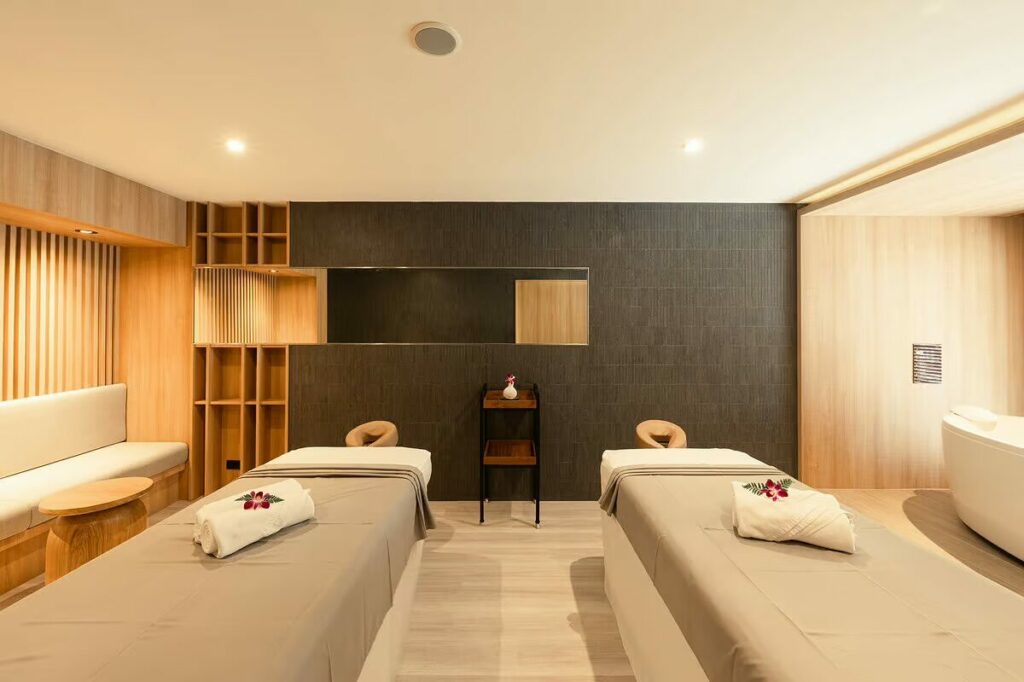 makkha-spa spa-room massage-tables couples-massage