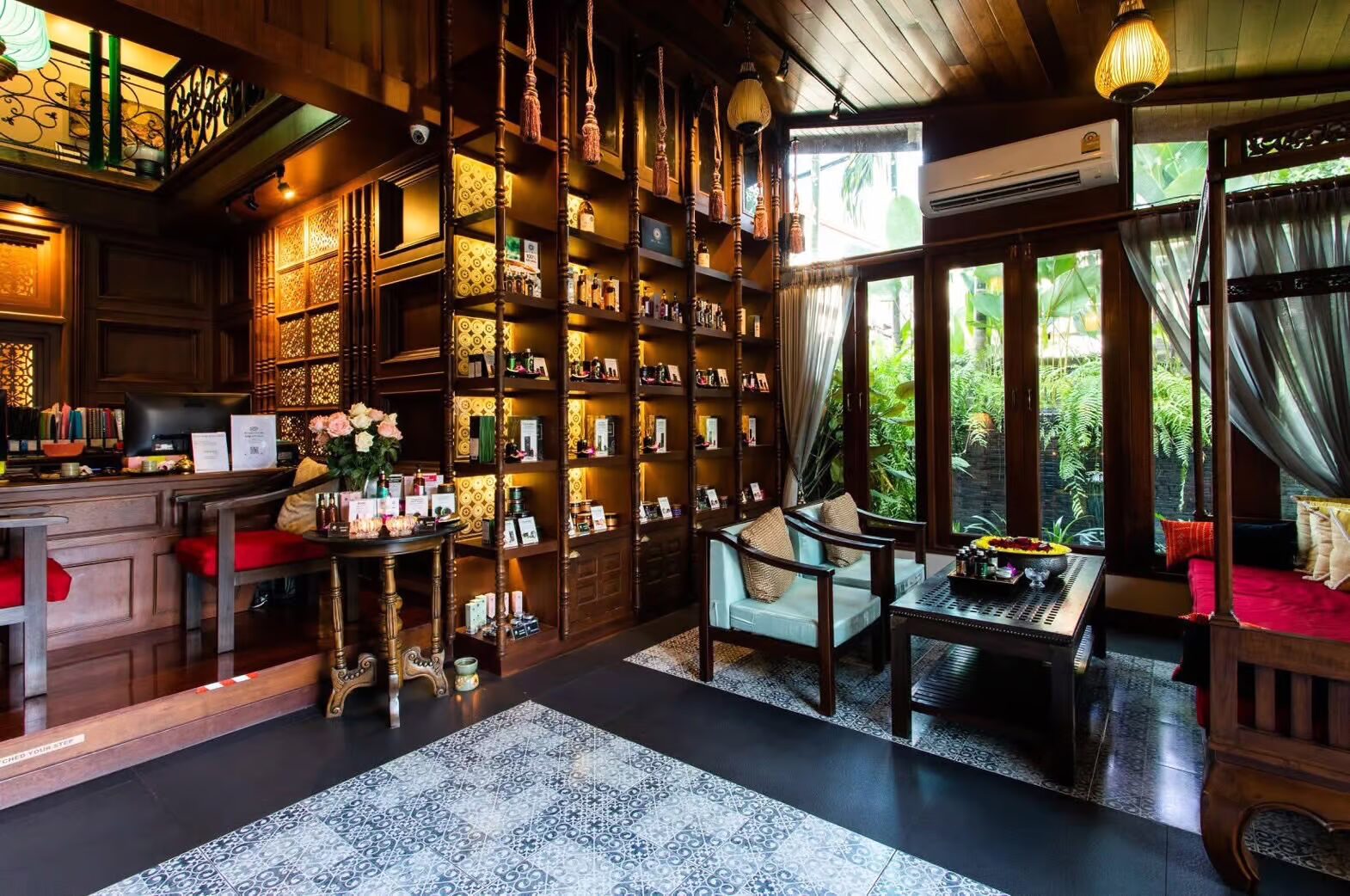 makkha-spa spa-reception thai-interior-design luxury-lobby