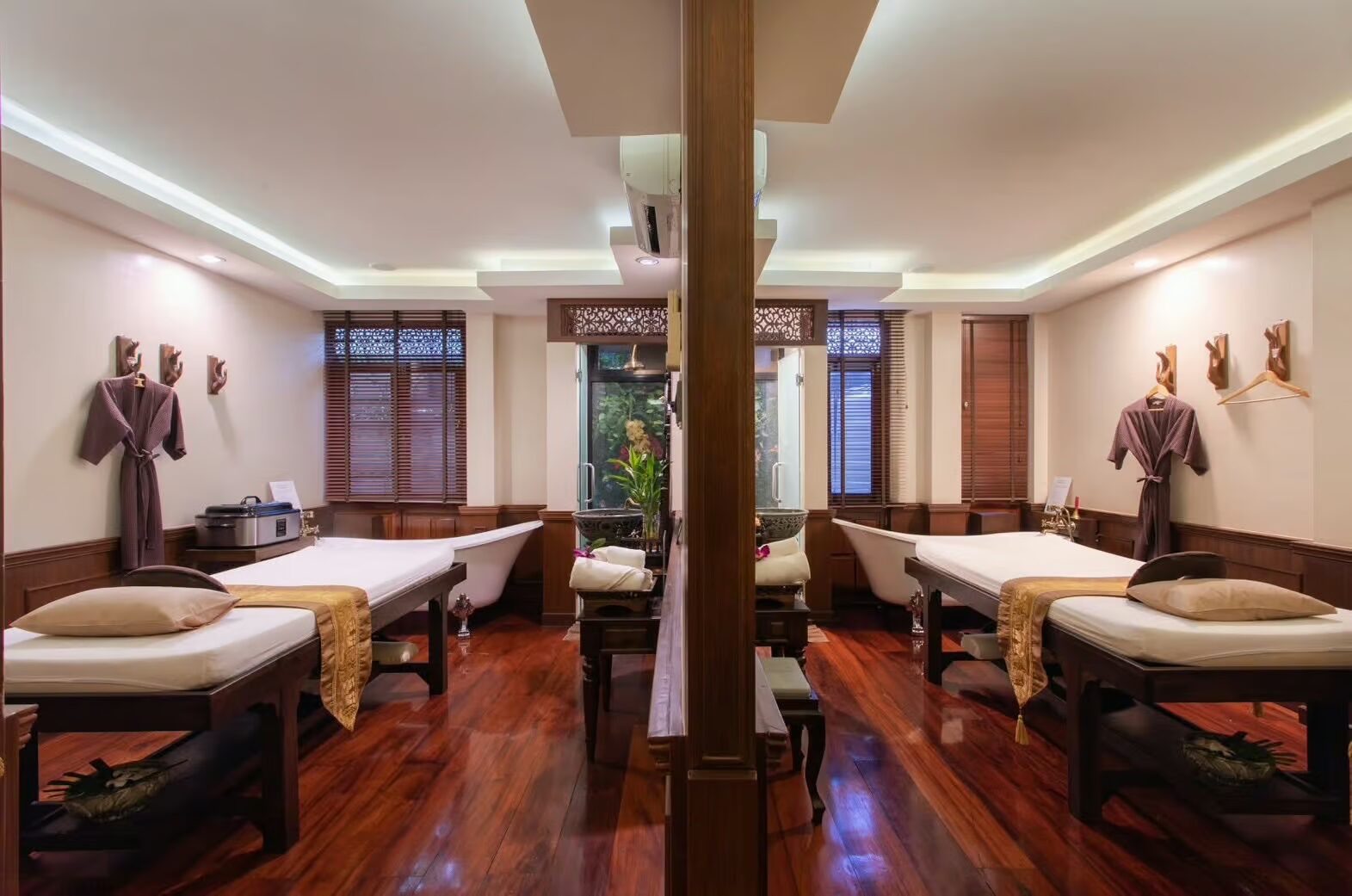makkha-spa spa-treatment-room massage-beds luxury-resort-spa